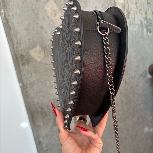 Heart Pursed - Picture 3 of 5